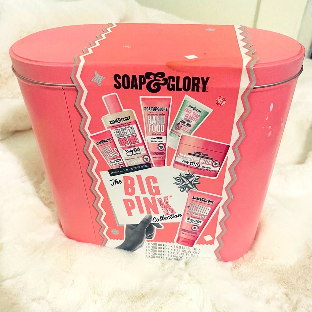 Soap and Glory bath set! 💕